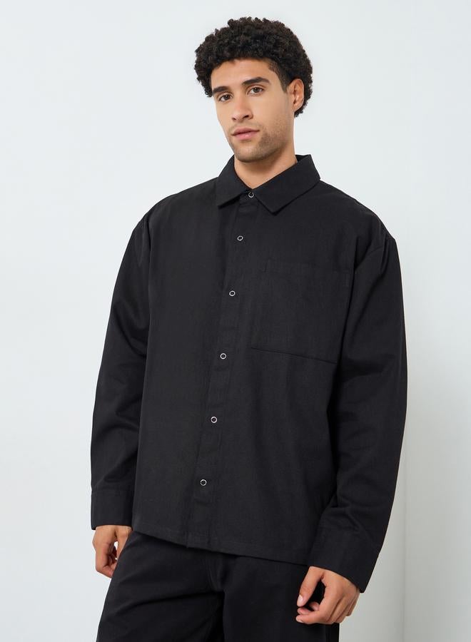 Styli Men Black Oversized Spread Collar Shirt - Image 4